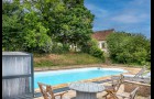 Ancienne ferme rénovée avec piscine, un gîte, boxes pour chevaux, sur 12 Hectares proche de Loches